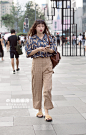 街拍更新-小姐姐的衬衣搭配的好好看～ ​​​​