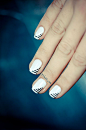 black and white stripes #nailart #nails #manicure #mani