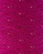 紫红色羊毛线微距特写