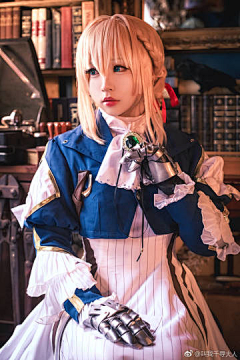 辉翼采集到coser