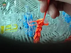 用橡皮筋编手链教程 橡皮筋手链编法图解[含视频]