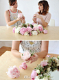 #婚品DIY##婚礼布置##婚礼灵感#[imior.com]婚品DIY 用鲜花装扮你结婚时的镜子 更多:http://www.imior.com/goods/show?gid=5312