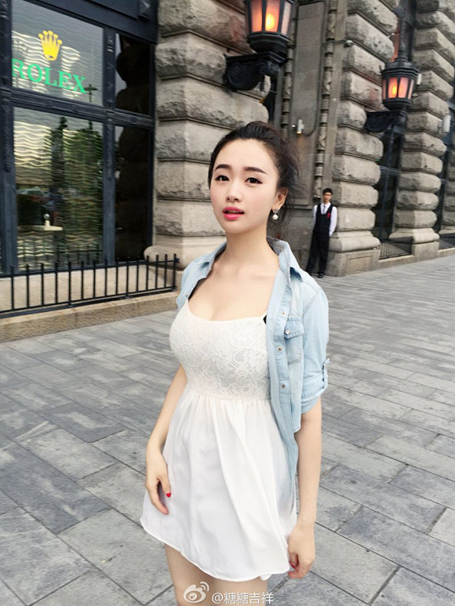 大胸妹子糖糖吉祥网络美女照片