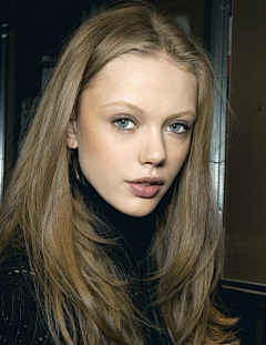 海纳百“穿”采集到Frida Gustavsson