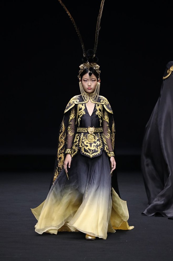 盖娅传说中国北京走秀runway2020春夏女装