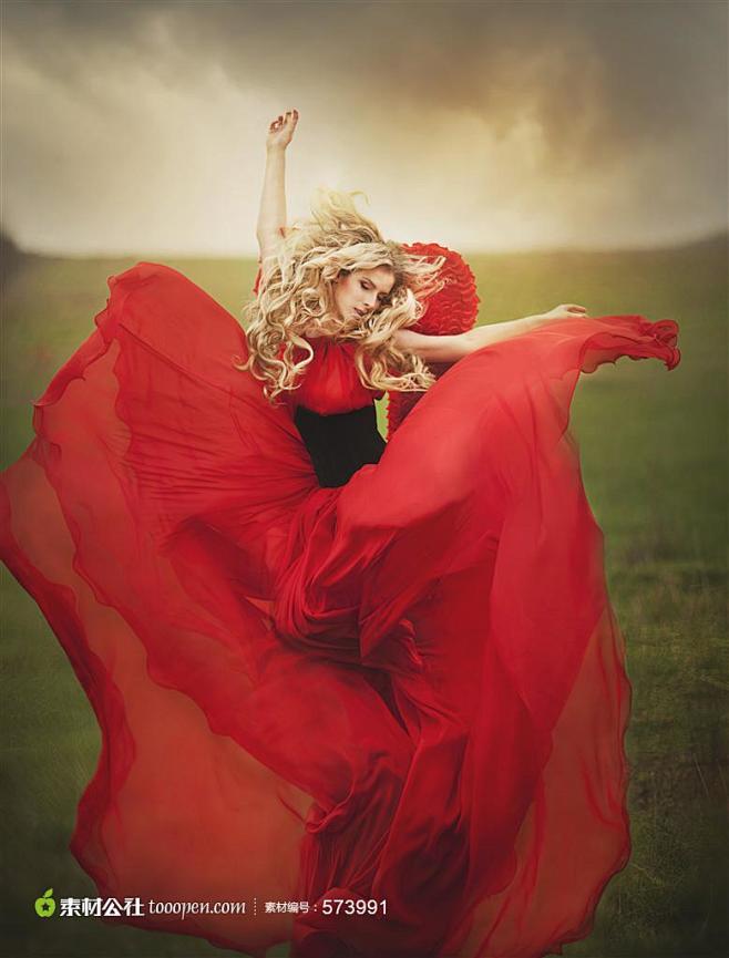 穿红色裙子的舞蹈美女摄影高清图片