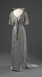 Evening dress, 1913-14.  Nasjonalmuseet for kunst, arkitektur og design.
