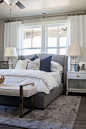 Brilliant 70 Cool Navy And White Bedroom Design Ideas To Make Your Bedroom Look Awesome https://decoor.net/70-cool-navy-and-white-bedroom-design-ideas-to-make-your-bedroom-look-awesome-1704/