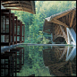 日本的简单性和南美建筑师西蒙·贝莱斯，在广东省中国制造与中国竹Crosswaters生态度假村