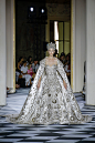 Zuhair Murad Fall 2018 Couture Fashion Show : The complete Zuhair Murad Fall 2018 Couture fashion show now on Vogue Runway.