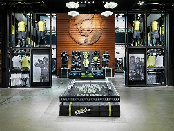 NIKE RETAIL DESIGN :...