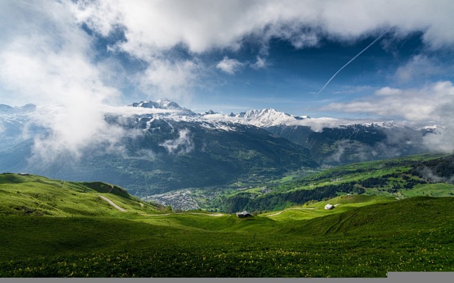 春天的山风景

