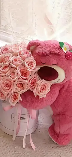 草莓熊壁纸