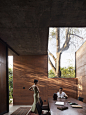 “夯土盒子”办公室，巴拉圭 / Equipo de Arquitectura : 利用当地资源打造极具实用性的梦想办公室