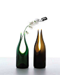【tranSglass_Cutvase玉手花瓶】TranSglass 系列产品为设计师Emma Woffenden和Tord Boontje工作室联袂推出，是Artecnica公司“用心设计”理念应用于设计的重要体现。回收的废弃玻璃瓶，经过设计师艺术造型，结合玻璃传统手工匠人的工艺，重新赋予物件以生命力和艺术感染力。
