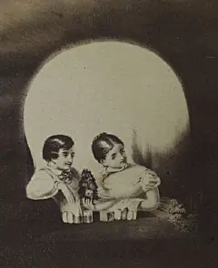 Skull Optical Illusion Poster ：有時候多結交一些臭味相投的損友總會有驚喜。剛收到一個英國朋友發來的郵件包，下載了一看原來是維多利亞女王時代的頭骨視錯覺海報，贊！迫不及待沒下班就先分享給各位。 ​