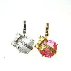 原单 Juicy Couture 精美蝴蝶结锆石挂坠，多棱面桃心被包裹成礼物，快送给你的闺蜜吧！ 仅售:100元@北坤人素材