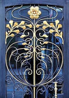 Art nouveau door det...