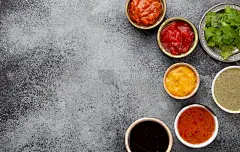 各种各样的印度酸辣酱
