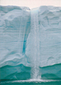 冰瀑布。斯瓦尔巴德群岛的东部岛屿墙壁上。挪威