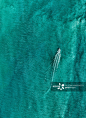 Aerial view of sailing yacht. Florida, USA.创意图片素材 - DigitalVision