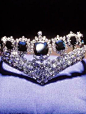 这是伊朗王后法拉赫·巴勒维的至爱。1958年由纽约珠宝匠Harry Winston设计
