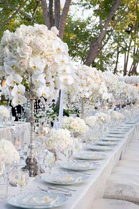 婚礼布置-白色圣洁婚礼上的场景、花艺布置