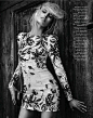 Karolina Kurkova《Vogue》西班牙版2012年7月号 - 图片 - Neeu优网_奢侈品门户|奢侈品新媒体平台