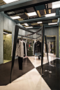 Luxury-Boutique-Lagrange12-in-Turin-by-Dimore-Studio-Yellowtrace-05.jpg (1335×2000)