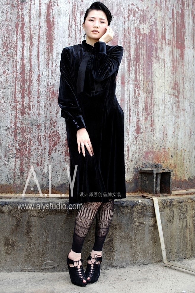 设计师品牌ALY原创设计春款黑色韩国丝绒...