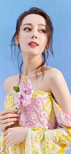 迪丽热巴绝美手机壁纸分享@美女壁纸研究院的动态