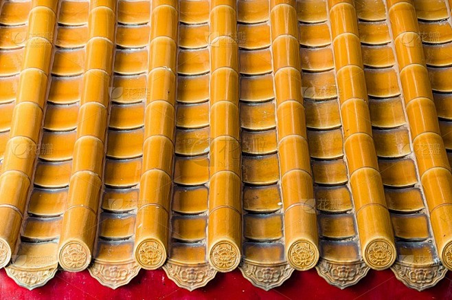 中国传统建筑屋顶瓦片的特写