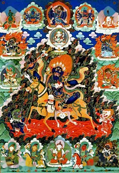 吉祥天母(骑黄骡子，在马鞍前端下方有两个红白骰子，红的主杀，白的主教化。鞍子后有一个荷包袋，里面盛着疫病毒菌，她是主生死、病瘟、善恶的神)：

