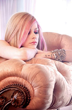 你长得真提神采集到Avril Lavigne
