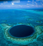 洪都拉斯蓝洞，世界十大地质奇迹和潜水圣地之一。不知道下面是否通往另一个世界