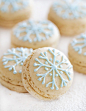 Snowflake Macarons filled with Vanilla White Chocolate Ganache