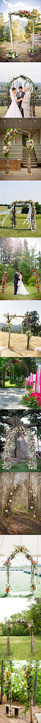 #婚礼布置#12款简易的森系婚礼拱门，用枯藤树枝造型将框架装点，再用色彩淡雅和鲜明的花朵相互搭配树枝，营造出相依相恋的效果。 更多: http://www.lovewith.me/share/detail/all/30054