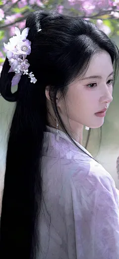 刘些宁
采集@别致的七