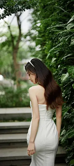 文咏珊白色裙子美女手机壁纸