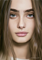 Taylor, Stam Quito : Portrait realizado en procreate y photoshop