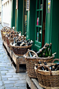 在諾曼底街邊自釀的葡萄酒(法國)