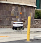 高科技上线！为避免接触节省时间，UCI推出星舰送餐机器人