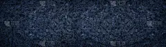 深蓝的宽背景。粗糙皱褶的表面，大的全景纹理