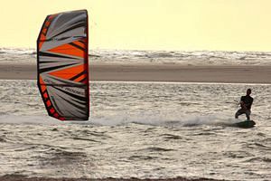 delta混合型冲浪风筝