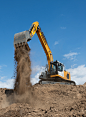 liebherr-r924-g8-crawler-excavator-front-300dpi