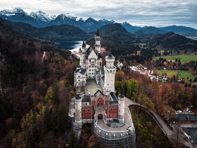 Castle Neuschwanstei...