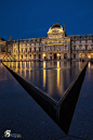 Photograph symetric reflection louvre by Danny Schurgers on 500px