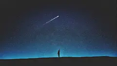 抬头仰望夜空星空动漫壁纸