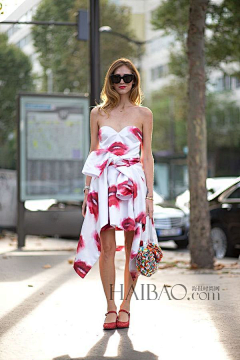 玖恋媣烟采集到look at these dress