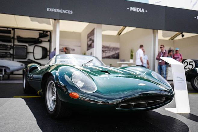 Jaguar Classics – Di...